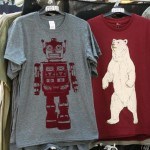 Marktstand mit T-Shirts
