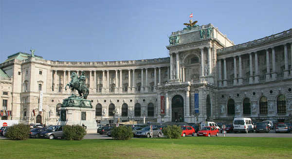 Die Neue Burg, der Südostflügel der Wiener Hofburg Quelle: Wikipedia - Peter Gerstbach