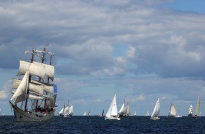 Viele Segler in der Kieler Förde