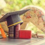 Graduierten Mütze und Globus
