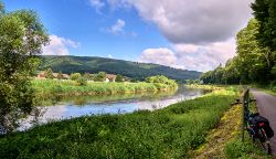 Fluss und Fahrrad