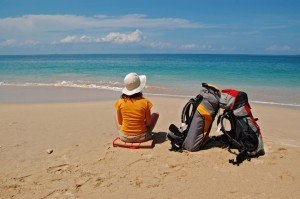 Backpacker am Strand