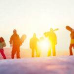 familie-beim-wintersport